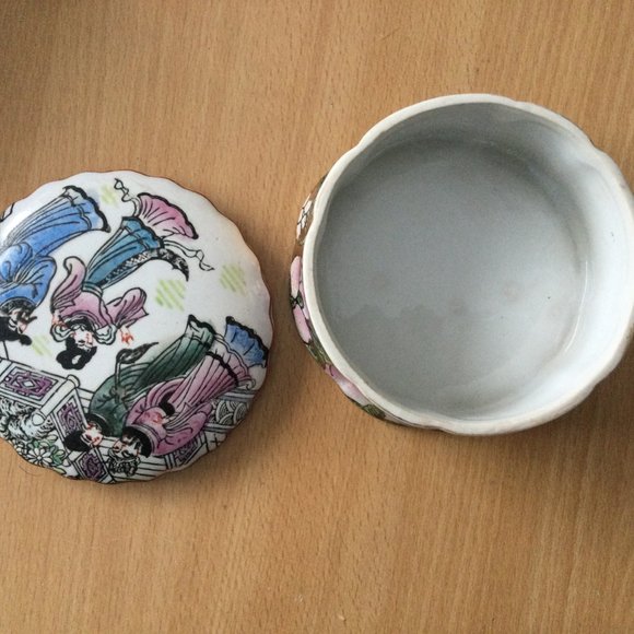 Chinese ceramic jar container with lid hand painted decorative et box32 - Picture 4 of 8